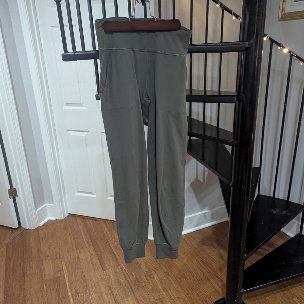 Align joggers - Army Green